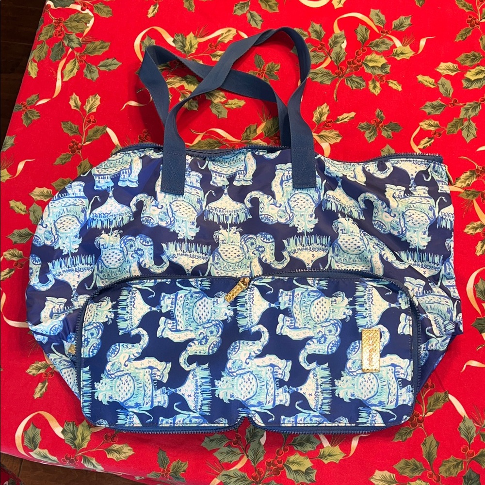Lilly Pulitzer Getaway Packable Tote in Blue and White Elephant print